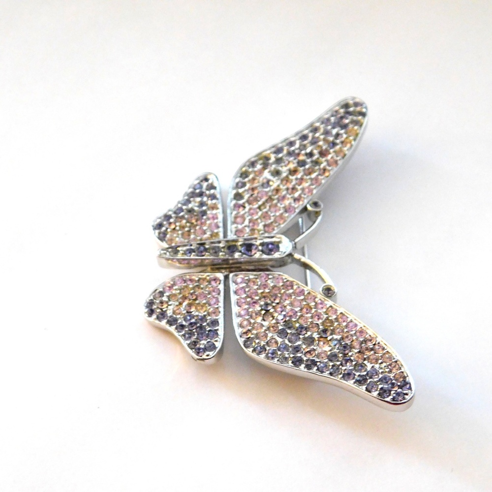 Gorgeous Swarovski Crystal Butterfly Brooch S136 - Picture 4 of 9